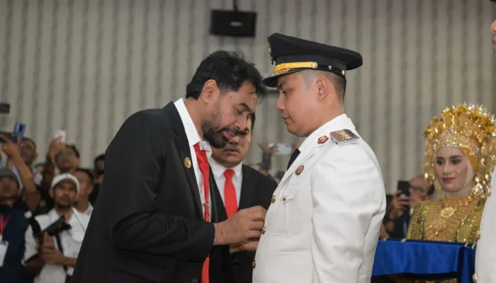 Mualem Lantik Wali Kota dan Wakil Wali Kota Langsa