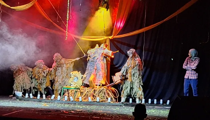 Teater Beusajan Suguhkan Pertunjukan Memukau di Taman Budaya Aceh