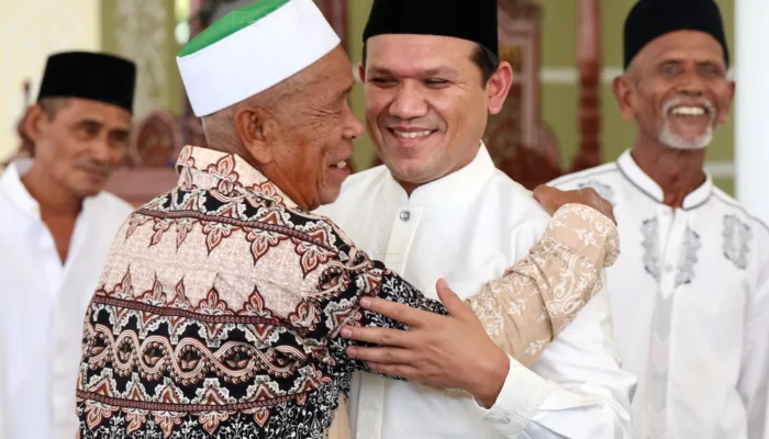 Kembali dari Tanah Suci, Wagub Fadhlullah Disambut Hangat Warga Kampung Halaman