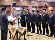 Plt. Sekda Lantik Anggota Komisi Informasi Aceh