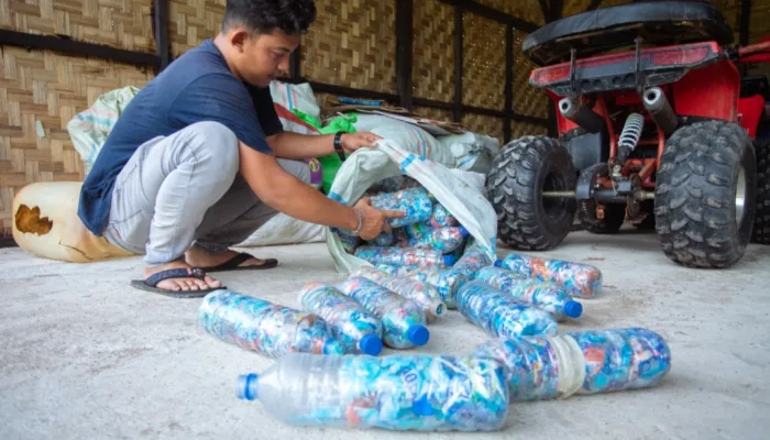 Upaya PT SBA Dan Peran Generasi Millenial Bersihkan Sampah Plastik di Kawasan Wisata Lampuuk