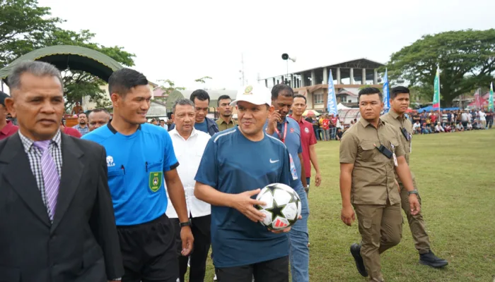 Wagub Fadhlullah Buka Turnamen Sepak Bola Piala Wakil Gubernur Aceh, Total Hadiah Rp200 Juta