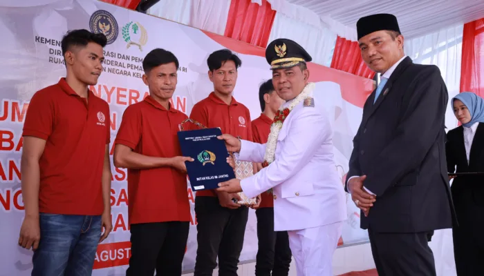 Bupati Aceh Besar Serahkan Remisi Bebas bagi 4 Warga Binaan Rutan Jantho