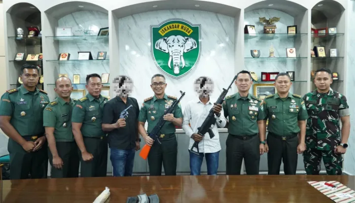 Pangdam Iskandar Muda Terima Penyerahan Tiga Pucuk Senjata Api Sisa konflik dari Masyarakat