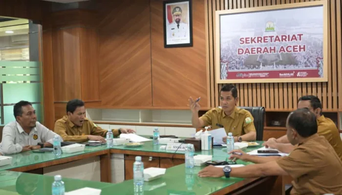 Sekda Aceh Pimpin Rapat Tindak Lanjut Pengelolaan Sumur Minyak Masyarakat
