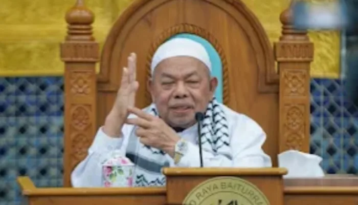 Abu Paya Pasi Isi Pengajian Tastafi di Masjid Raya Banda Aceh