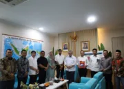 Mualem Temui Wamen Perkim Usulkan Inpres Rumah Mantan Kombatan GAM