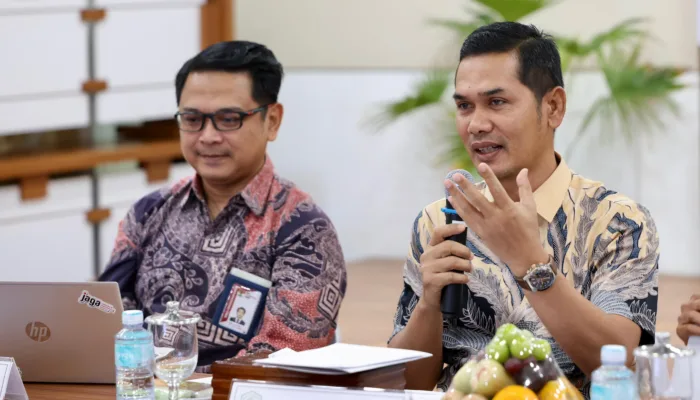 Rapat Bersama KPK, Sekda Aceh Targetkan 95 Persen Capaian MCSP Aceh 2025