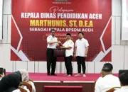 Suasana Haru Warnai Pelepasan Marthunis dari Jabatan Kadis Pendidikan Aceh