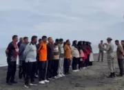 Pegawai PPPK Satpol PP dan WH Aceh Jalani Pembekalan Dasar di Pantai Alue Naga