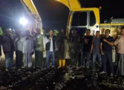 PT Wajib Usaha Mix Bantu Alat Berat dan Dump Truck untuk Pemulihan Pasca Banjir Pidie Jaya