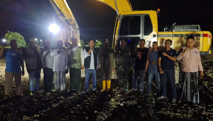 PT Wajib Usaha Mix Bantu Alat Berat dan Dump Truck untuk Pemulihan Pasca Banjir Pidie Jaya