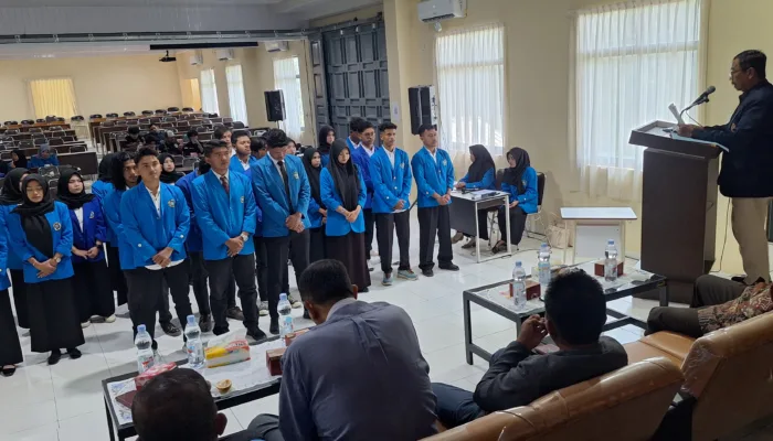 Warek III UNIDA Lantik Rifqi Maulana sebagai Ketua Umum Presma Periode 2025–2026
