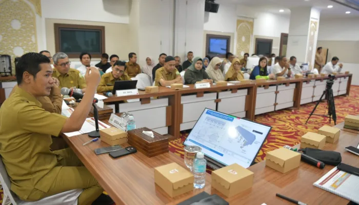 Sekda Aceh Gelar Rapat dengan Dunia Usaha Dukung Tanggap Darurat Bencana ‎