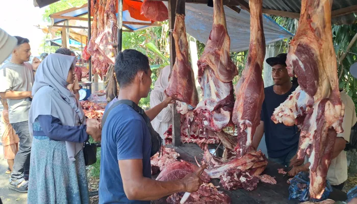 Jelang Idulfitri 1447 H, Warga Banda Aceh Mulai Beli Daging Meugang