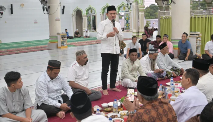 Wagub Aceh Buka Puasa Bersama Masyarakat Teupin Raya