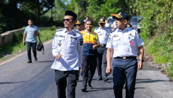 Kadishub Aceh dan Wali Kota Tinjau Titik Rawan Kecelakaan di Subulussalam