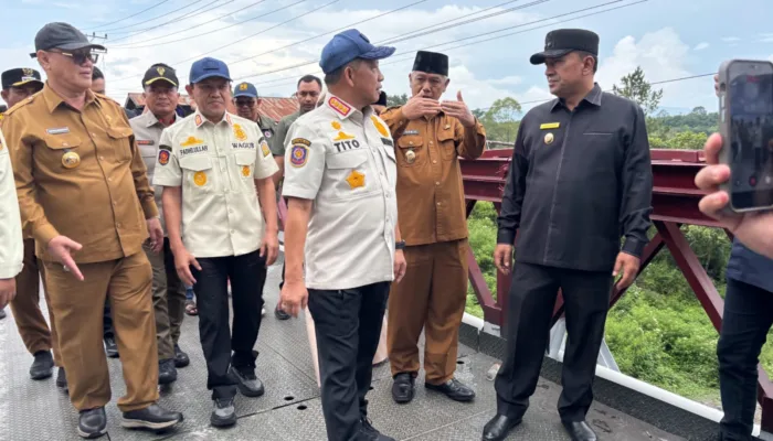 Mendagri dan Wagub Aceh Tinjau Infrastruktur Rusak di Bener Meriah dan Aceh Tengah, serahkan Bantuan Korban Bencana