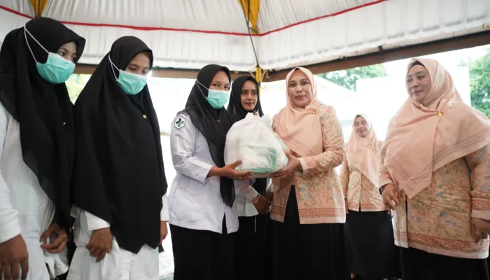Dharma Wanita Persatuan Aceh Salurkan Bantuan bagi Keluarga ASN Terdampak Bencana