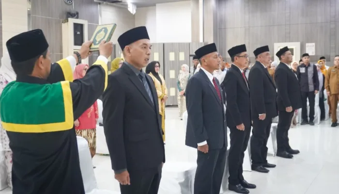 Wali Kota Banda Aceh Lantik Muhammad Zubir sebagai Kepala Diskominfotik