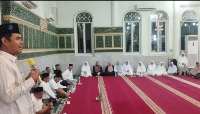 20 Jamaah Calon Haji Gampong Doy Jalani Peusijuek di Masjid Sabilil Jannah
