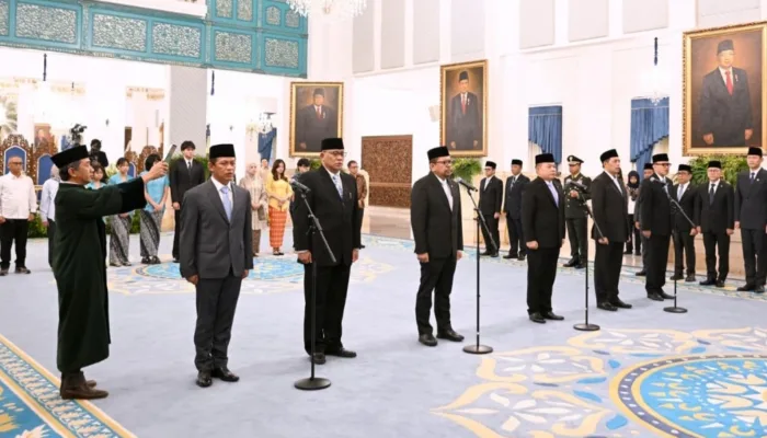 Presiden Prabowo Lantik Kepala Staf Kepresidenan, Kepala Badan Komunikasi Pemerintah, dan Kepala Badan Karantina Indonesia