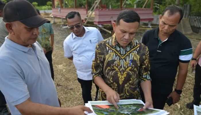 Wagub Aceh Tinjau Jalan IJD PUPR di Kembang Tanjong
