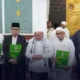 Imam Besar Masjid Raya Baiturrahman Abu Paya Pasi Serahkan SK Tiga Wakil Imam dan Kepala Humas