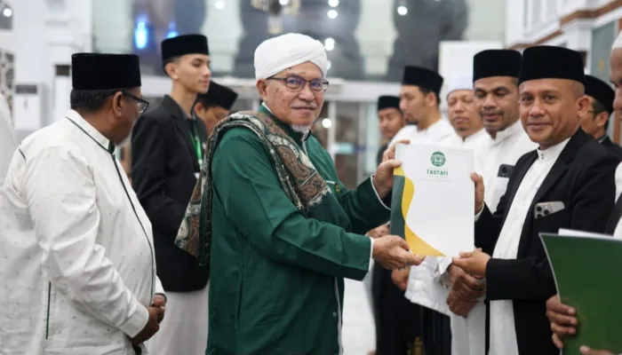 Abu Mudi Lantik Marwan Yusuf sebagai Koordinator Khusus Tastafi Pusat Masjid Raya Baiturrahman Aceh
