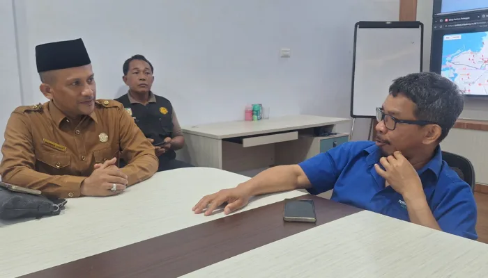 PDAM Tirta Daroy Apresiasi Tim Pageu Gampong Kampung Baru Berhasil Amankan Pelaku Pencurian Meteran Air