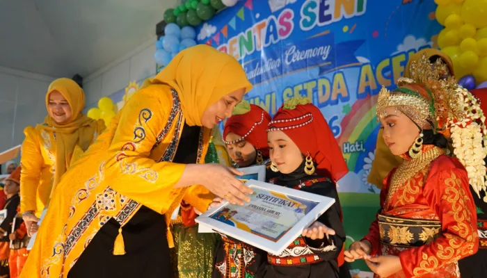 Mukarramah Hadiri kegiatan Pentas Seni dan Pelepasan Siswa TK B Yayasan TK Pertiwi Setda Aceh