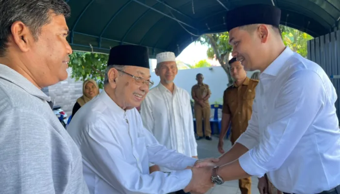 Sekda Aceh Takziah ke Rumah Duka Almarhum Manta Gubernur Aceh dr. Zaini Abdullah
