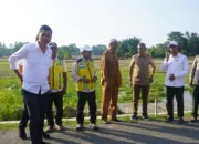 Sekda Aceh Tinjau Rehabilitasi Sawah di Aceh Timur, Dorong Percepatan Pemulihan Sektor Pertanian