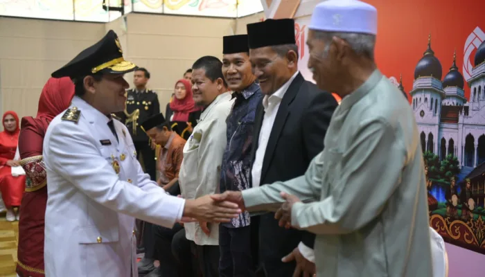 Peringati HUT Ke-81 RI, Pemerintah Aceh Beri Penghargaan kepada Keluarga Pahlawan