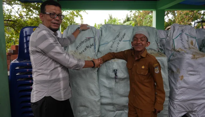 Musriadi Salurkan Pokir untuk Dayah Darul Amin Al Waliyah, Dukung Penguatan Sarana Pendidikan Santri