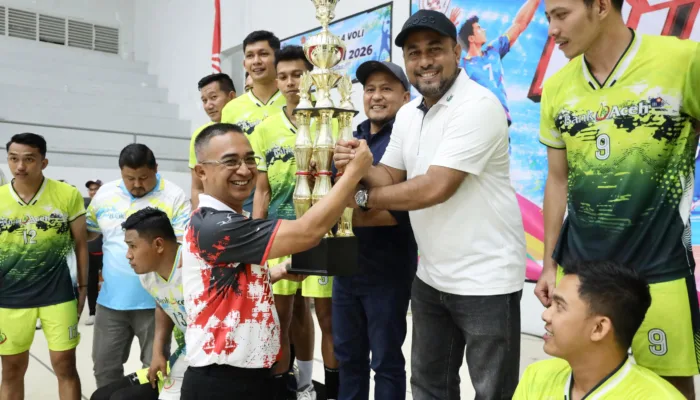 Tim Voli Bank Aceh Juara Open Turnamen Bola Voli HUT TNI ke-81