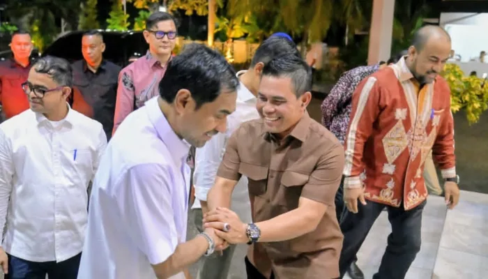 Bupati Aceh Besar Hadiri RUPSLB Bank Aceh Syariah, Dukung Penguatan Ekonomi Syariah