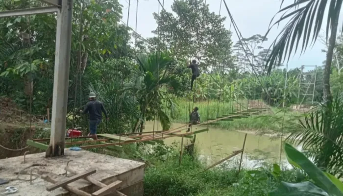 TNI Kebut Pembangunan Jembatan Perintis di Pedalaman Aceh Utara