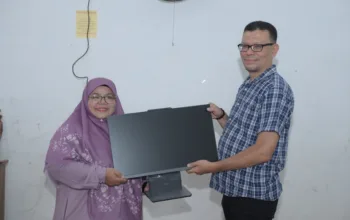 Perkuat Pendidikan Al-Qur’an, Musriadi Salurkan Bantuan Perangkat Digital ke TPQ